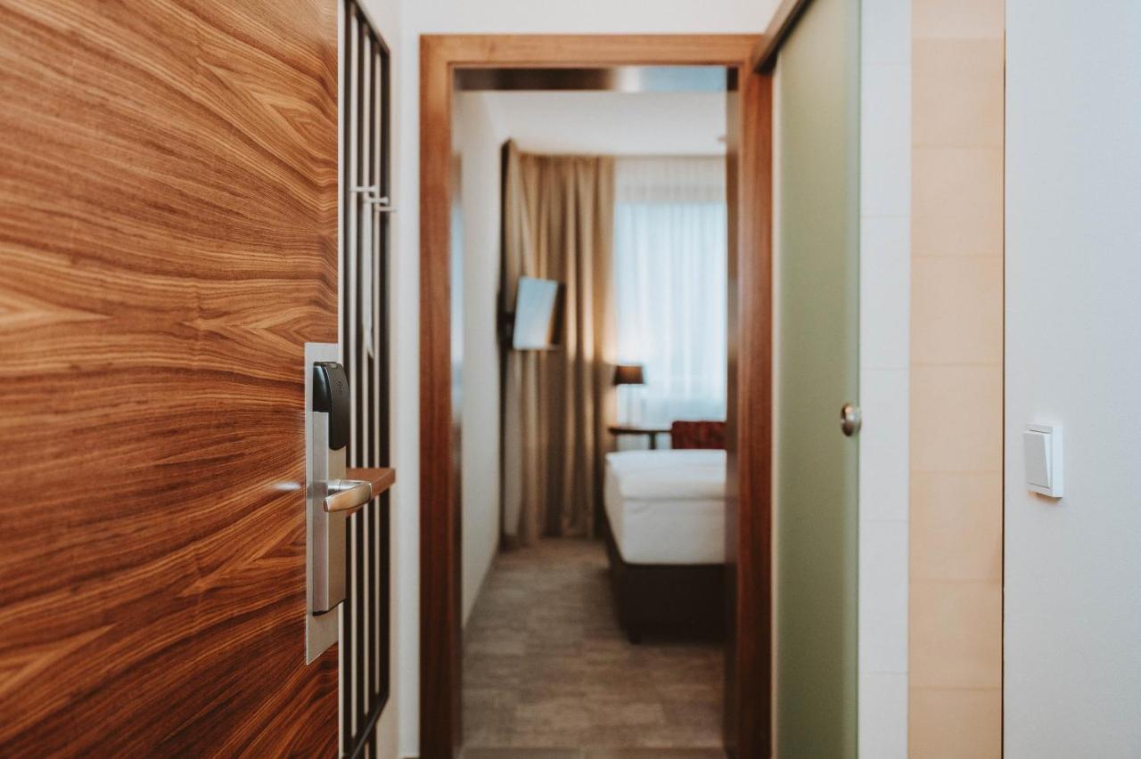Hotel Bruecklwirt Niklasdorf Εξωτερικό φωτογραφία