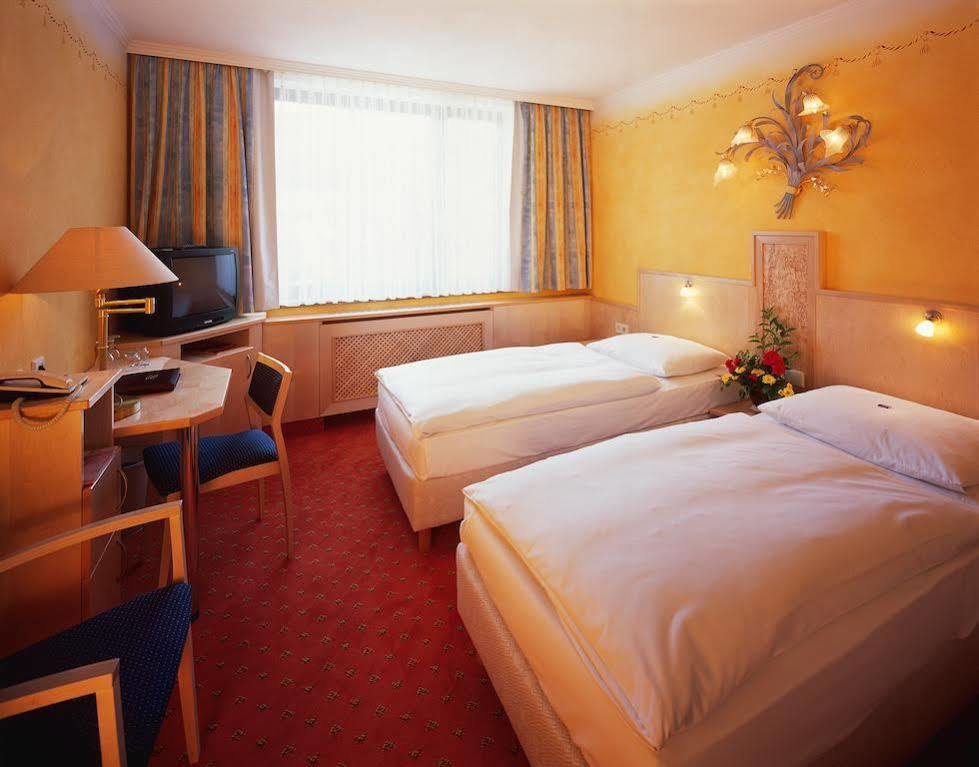 Hotel Bruecklwirt Niklasdorf Εξωτερικό φωτογραφία
